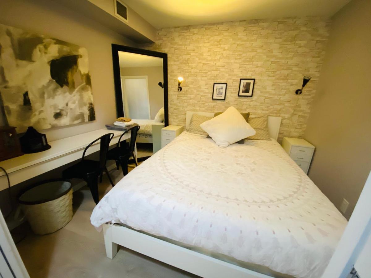 Downtown Heritage Condo With Parking วิกตอเรีย ภายนอก รูปภาพ